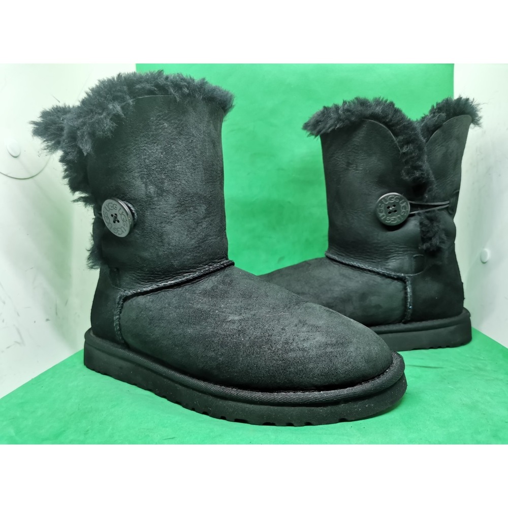 UGG Australia S/N 5803 Bailey Black Button Fur Lined Boot Shoes Women's US Siz 9